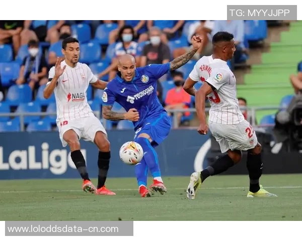 西甲精彩对决：里昂与热刺激战成平局全场沸腾集锦回顾